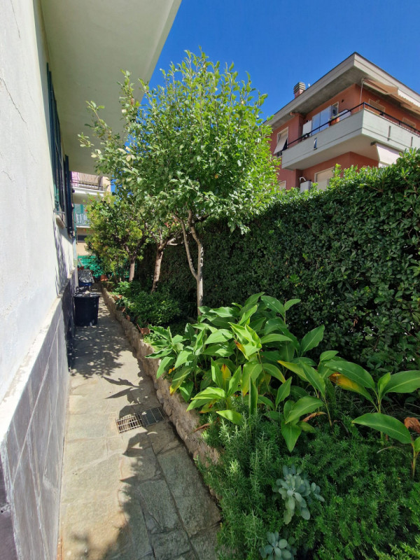 Immagine 5 di Appartamento in vendita  in Via Bosena a Rapallo