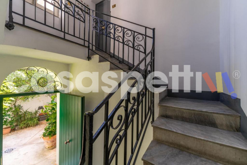 Immagine 4 di Bed & Breakfast in vendita  in Via Gregorio Ugdulena a Palermo