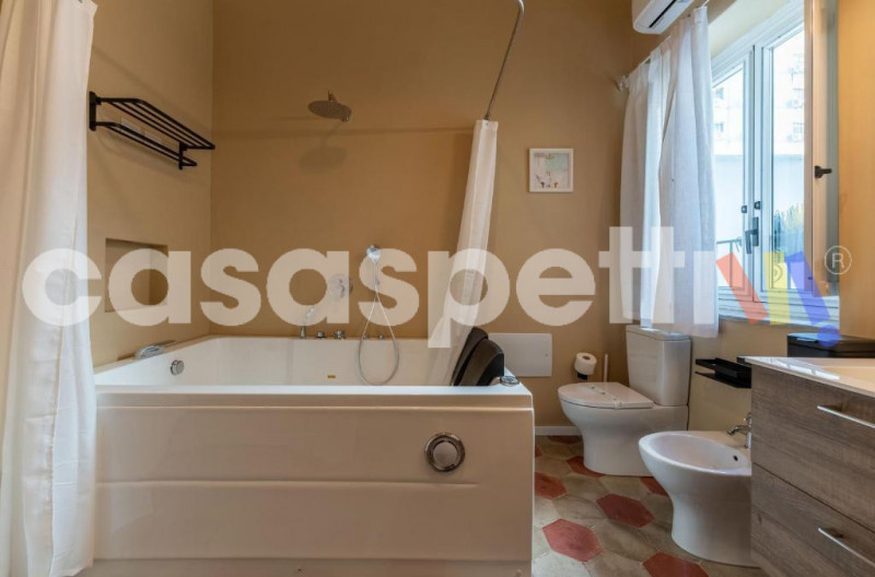 Immagine 13 di Bed & Breakfast in vendita  in Via Gregorio Ugdulena a Palermo