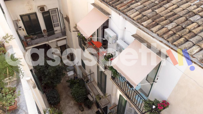 Immagine 17 di Bed & Breakfast in vendita  in Via Gregorio Ugdulena a Palermo