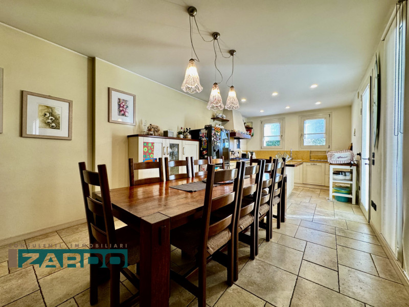 Immagine 8 di Casa indipendente in vendita  a Loria