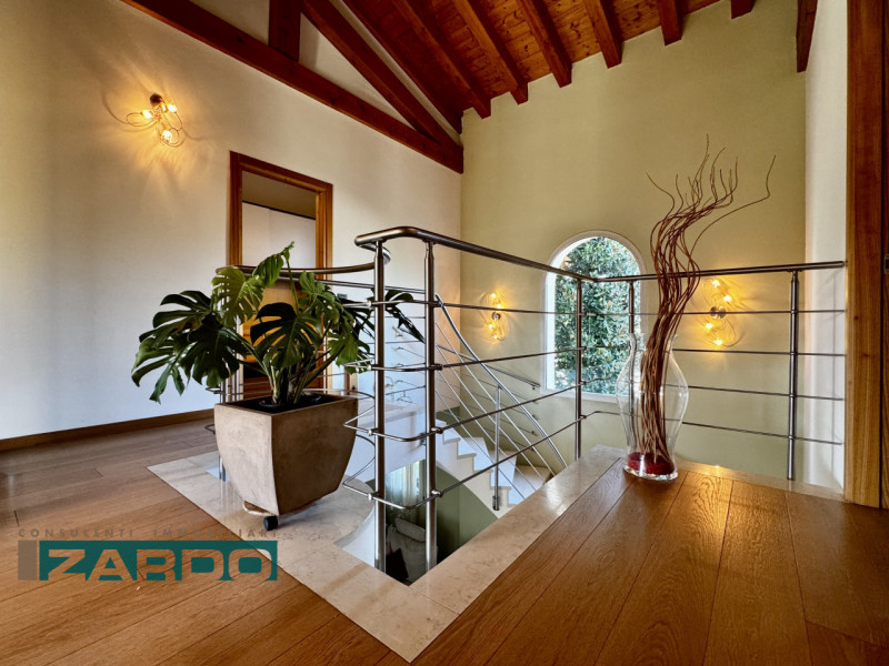 Immagine 11 di Casa indipendente in vendita  a Loria