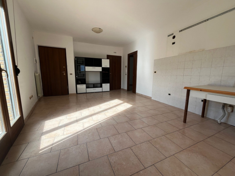 Immagine 3 di Appartamento in vendita  a Trecastelli