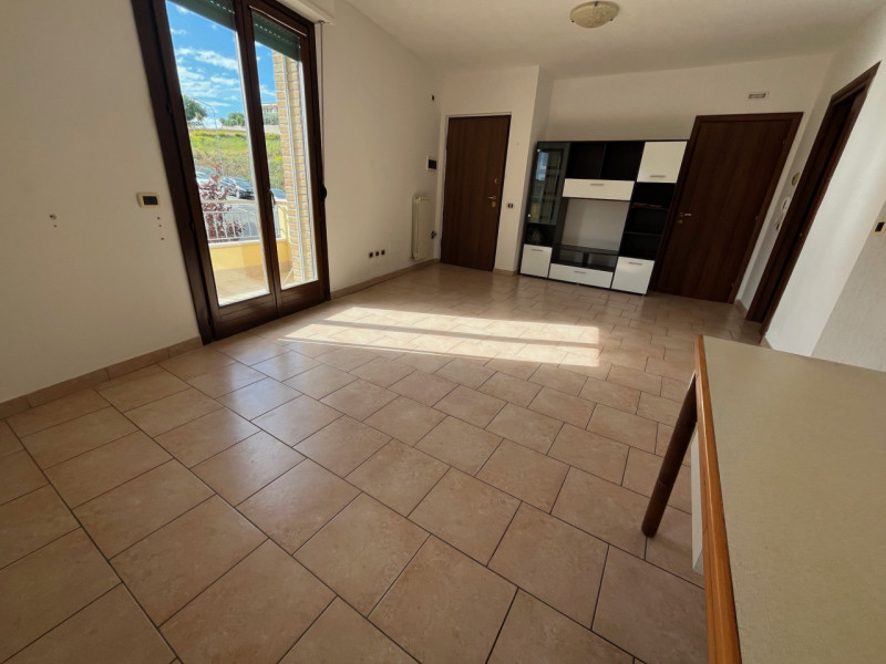 Immagine 7 di Appartamento in vendita  a Trecastelli