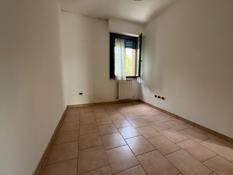 Immagine 11 di Appartamento in vendita  a Trecastelli