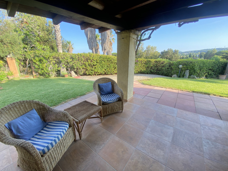 Immagine 2 di Casa indipendente in vendita  in Villasimius Viale Matteotti a Cagliari