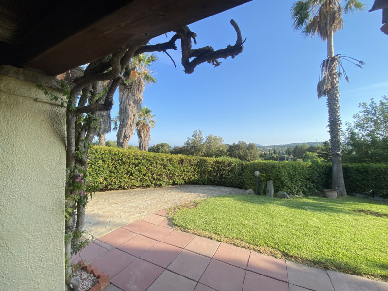 Immagine 19 di Casa indipendente in vendita  in Villasimius Viale Matteotti a Cagliari