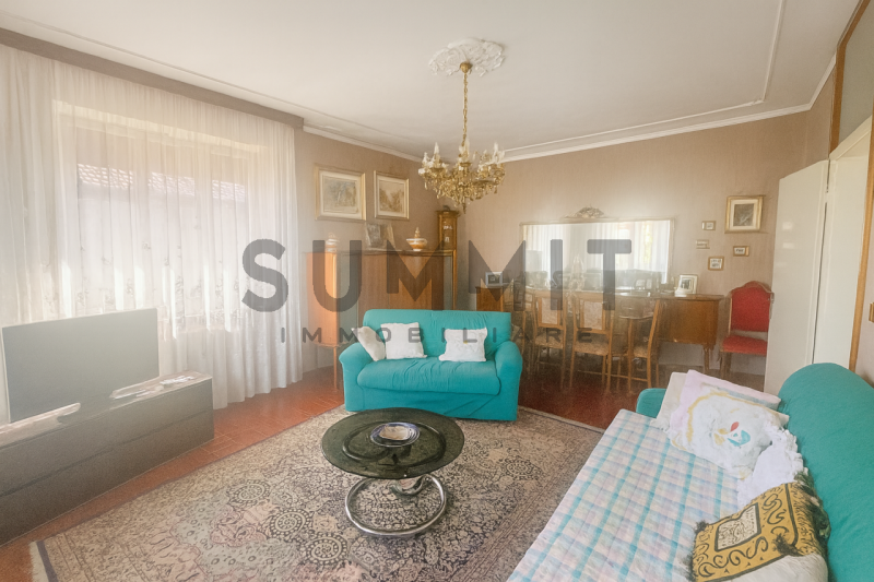 Immagine 2 di Appartamento in vendita  a Schio