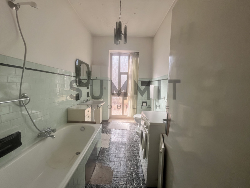 Immagine 11 di Appartamento in vendita  a Schio