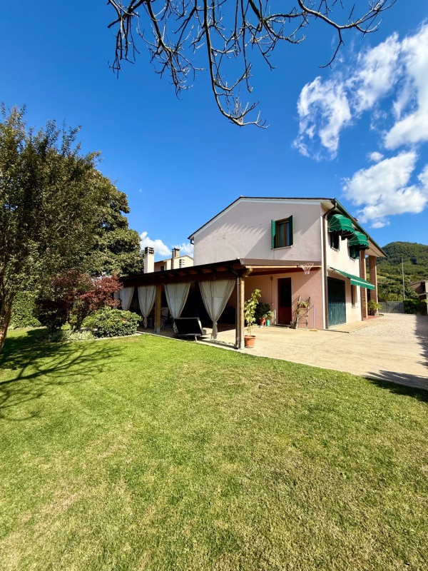 Immagine 21 di Casa indipendente in vendita  in Via P. Lazzarini 19 a Lozzo Atestino