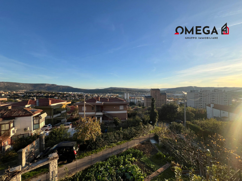 Immagine 8 di Appartamento in vendita  in via Dante Vaglieri 10 a Trieste