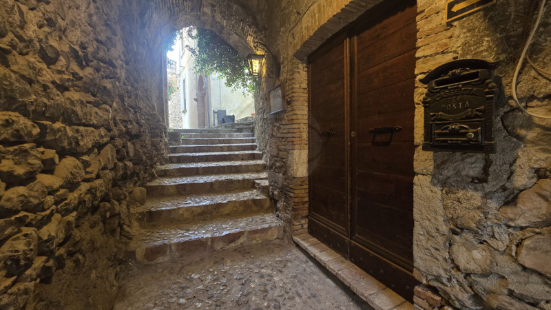 Immagine 1 di Attività commerciale in vendita  in VICO DEL SACRAMENTO, 2 a Stroncone