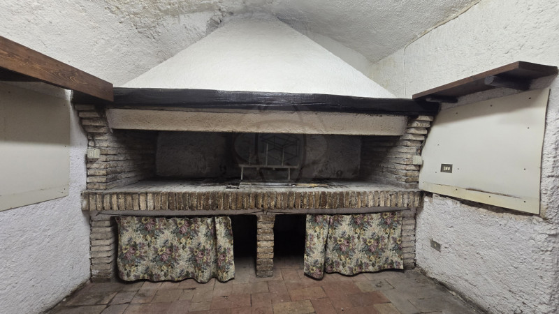 Immagine 6 di Attività commerciale in vendita  in VICO DEL SACRAMENTO, 2 a Stroncone