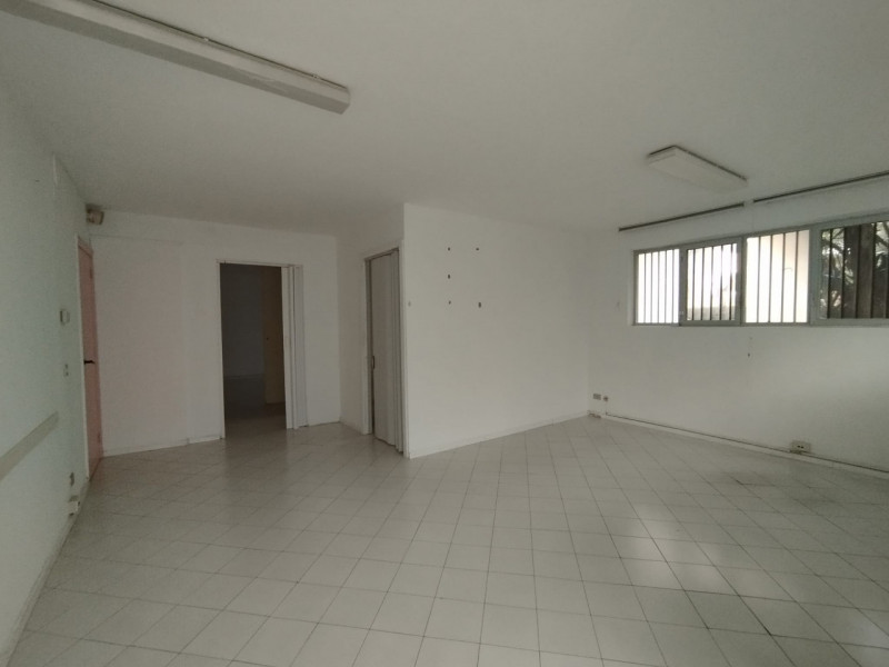 Immagine 3 di Ufficio in affitto  in Via Renato Paolini a Pescara