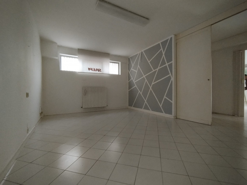 Immagine 13 di Ufficio in affitto  in Via Renato Paolini a Pescara