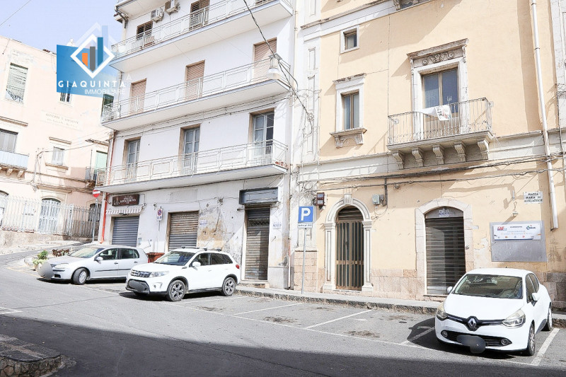 Immagine 3 di Appartamento in vendita  in Via Amedeo Duca d'Aosta a Palagonia