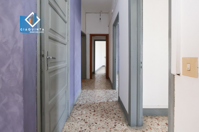 Immagine 7 di Appartamento in vendita  in Via Amedeo Duca d'Aosta a Palagonia