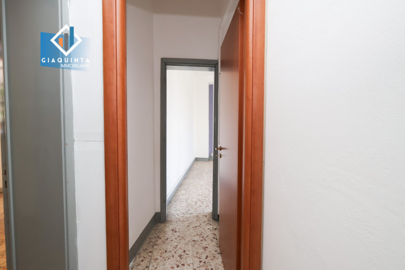 Immagine 9 di Appartamento in vendita  in Via Amedeo Duca d'Aosta a Palagonia