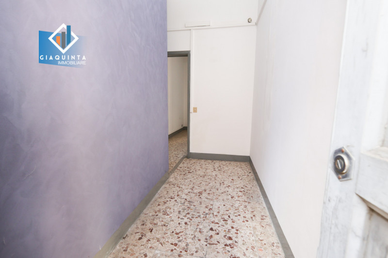 Immagine 10 di Appartamento in vendita  in Via Amedeo Duca d'Aosta a Palagonia