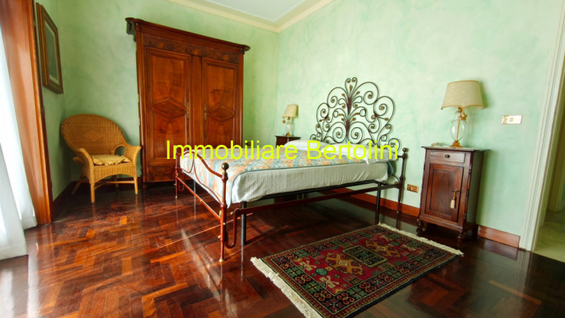 Immagine 12 di Appartamento in vendita  in OSPEDALETTI SUL MARE a Ospedaletti