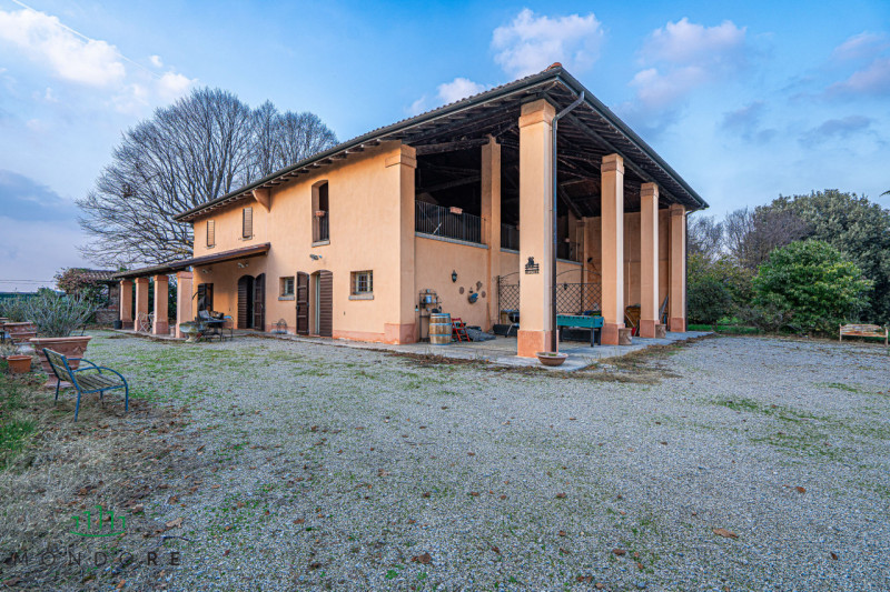 Immagine 5 di Rustico / casale in vendita  in VIA MEDESANO 2 a Castel Guelfo Di Bologna