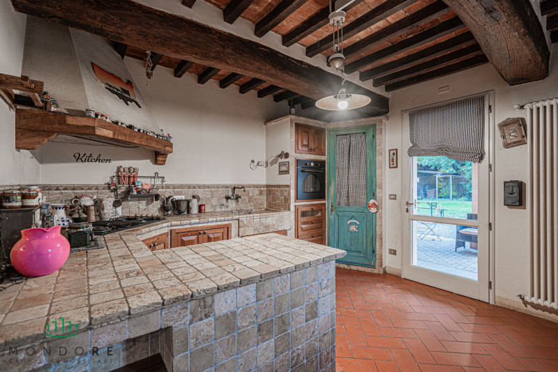 Immagine 12 di Rustico / casale in vendita  in VIA MEDESANO 2 a Castel Guelfo Di Bologna