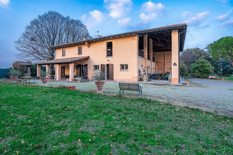 Immagine 41 di Rustico / casale in vendita  in VIA MEDESANO 2 a Castel Guelfo Di Bologna