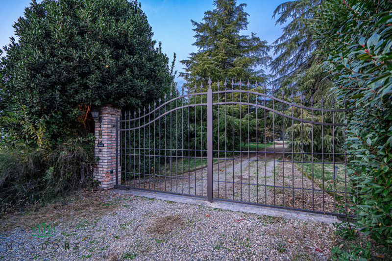 Immagine 70 di Rustico / casale in vendita  in VIA MEDESANO 2 a Castel Guelfo Di Bologna