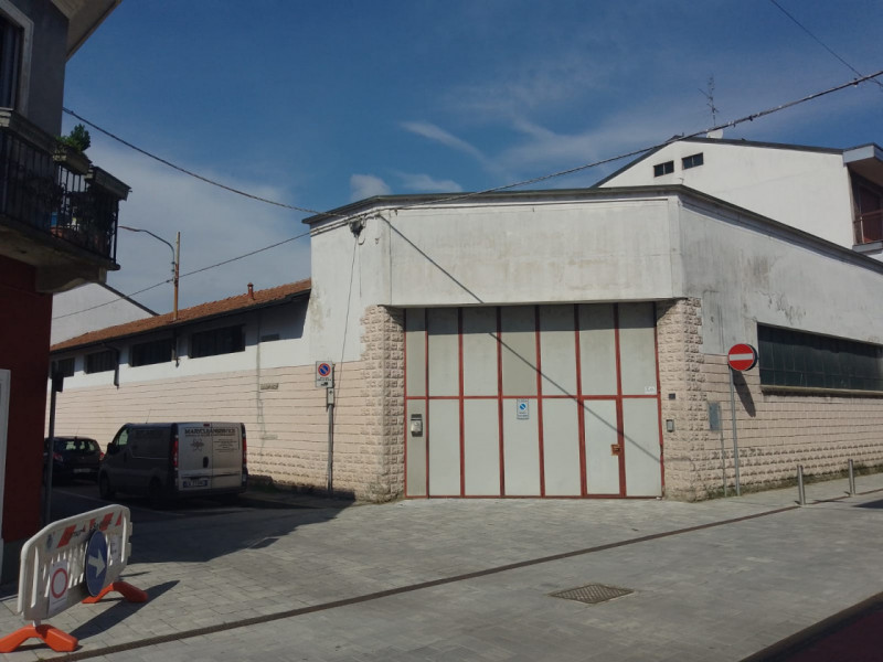 Immagine 3 di Capannone industriale in affitto  in Via Trieste 2 a Sedriano