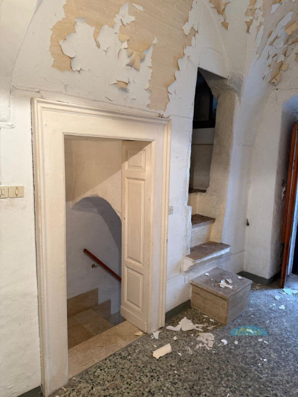 Immagine 3 di Casa indipendente in vendita  in Via Giacomo Veneziani a Ceglie Messapico