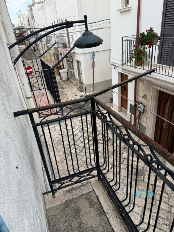 Immagine 10 di Casa indipendente in vendita  in Via Giacomo Veneziani a Ceglie Messapico