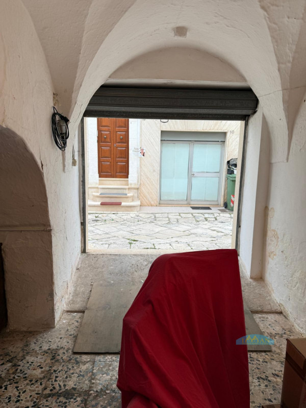 Immagine 13 di Casa indipendente in vendita  in Via Giacomo Veneziani a Ceglie Messapico