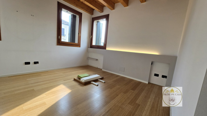 Immagine 13 di Appartamento in vendita  in Via Settabile a Este