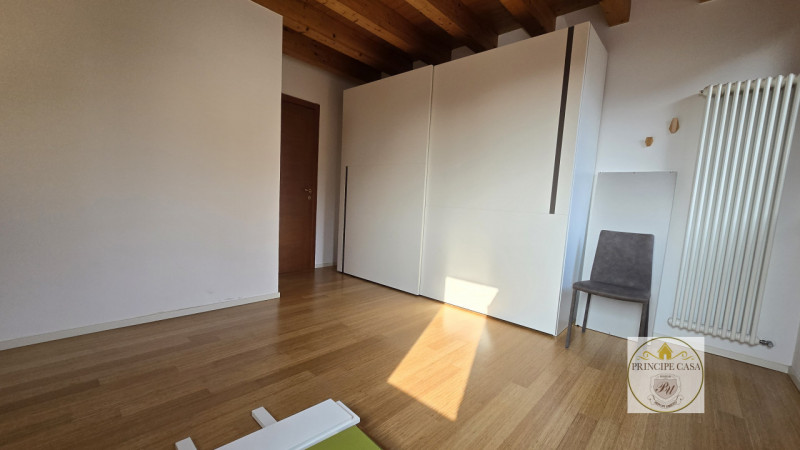 Immagine 15 di Appartamento in vendita  in Via Settabile a Este