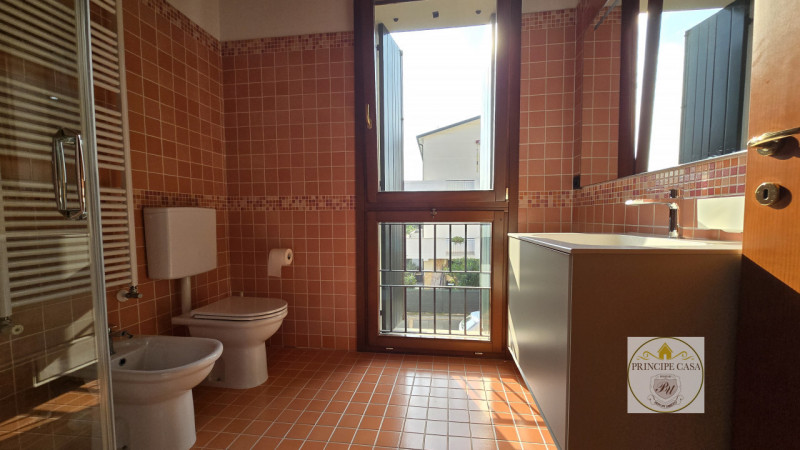 Immagine 17 di Appartamento in vendita  in Via Settabile a Este