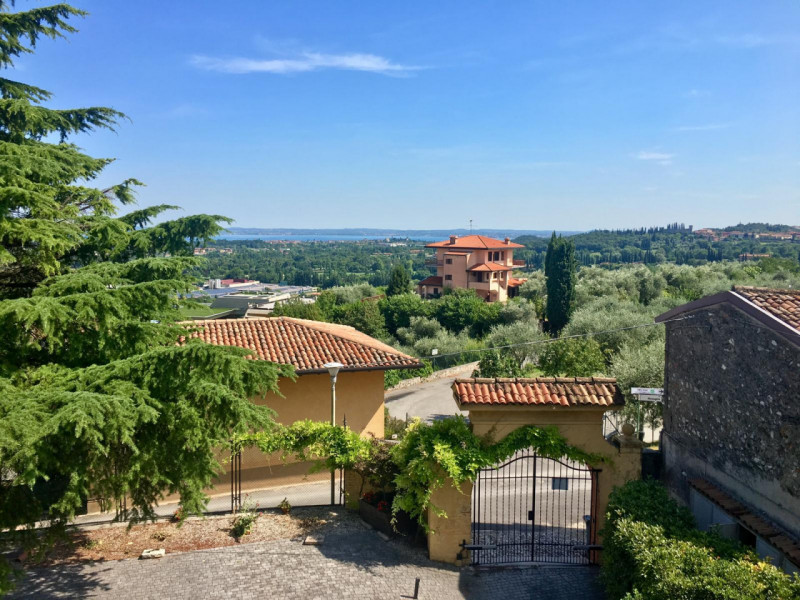 Immagine 4 di Appartamento in vendita  in Via Novaglio 6 a Polpenazze Del Garda