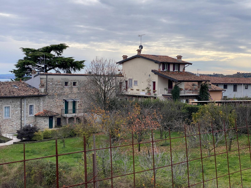 Immagine 5 di Appartamento in vendita  in Via Novaglio 6 a Polpenazze Del Garda