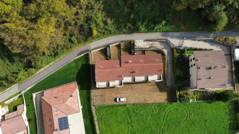 Immagine 2 di Villetta a schiera in vendita  in Via Don Giuseppe Padovani a Selva Di Progno