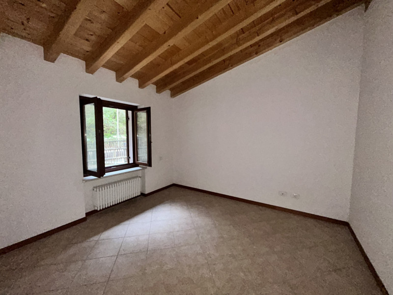 Immagine 7 di Villetta a schiera in vendita  in Via Don Giuseppe Padovani a Selva Di Progno