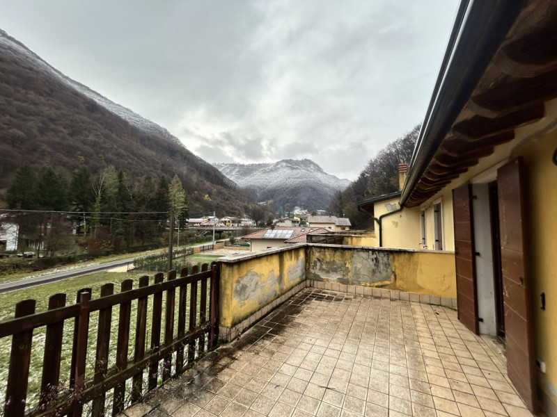 Immagine 8 di Villetta a schiera in vendita  in Via Don Giuseppe Padovani a Selva Di Progno