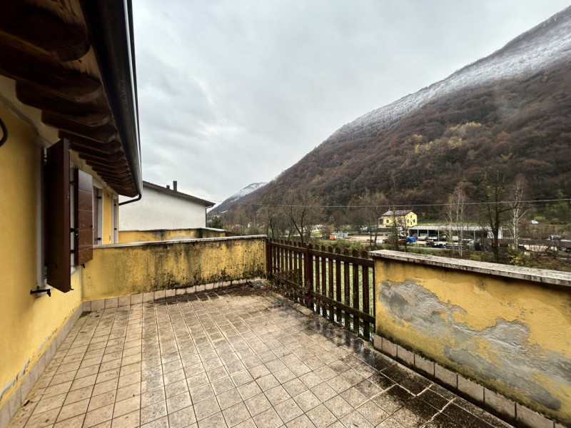 Immagine 9 di Villetta a schiera in vendita  in Via Don Giuseppe Padovani a Selva Di Progno