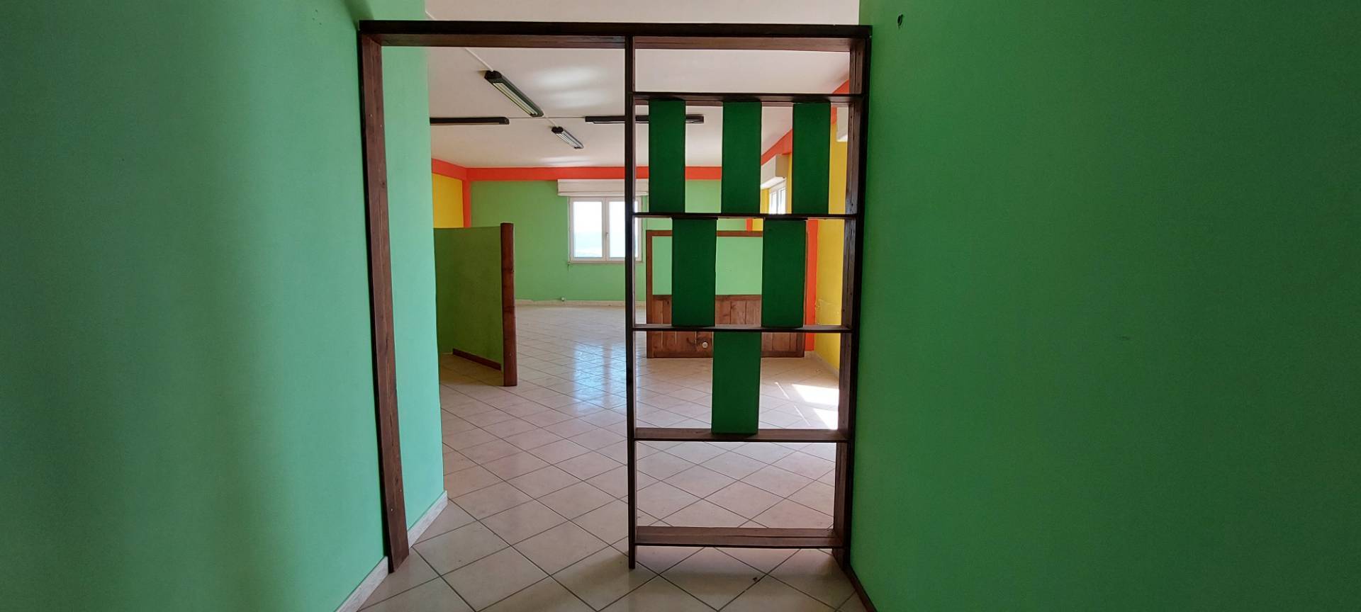 Immagine 11 di Locale commerciale in affitto  in corso europa a Ariano Irpino