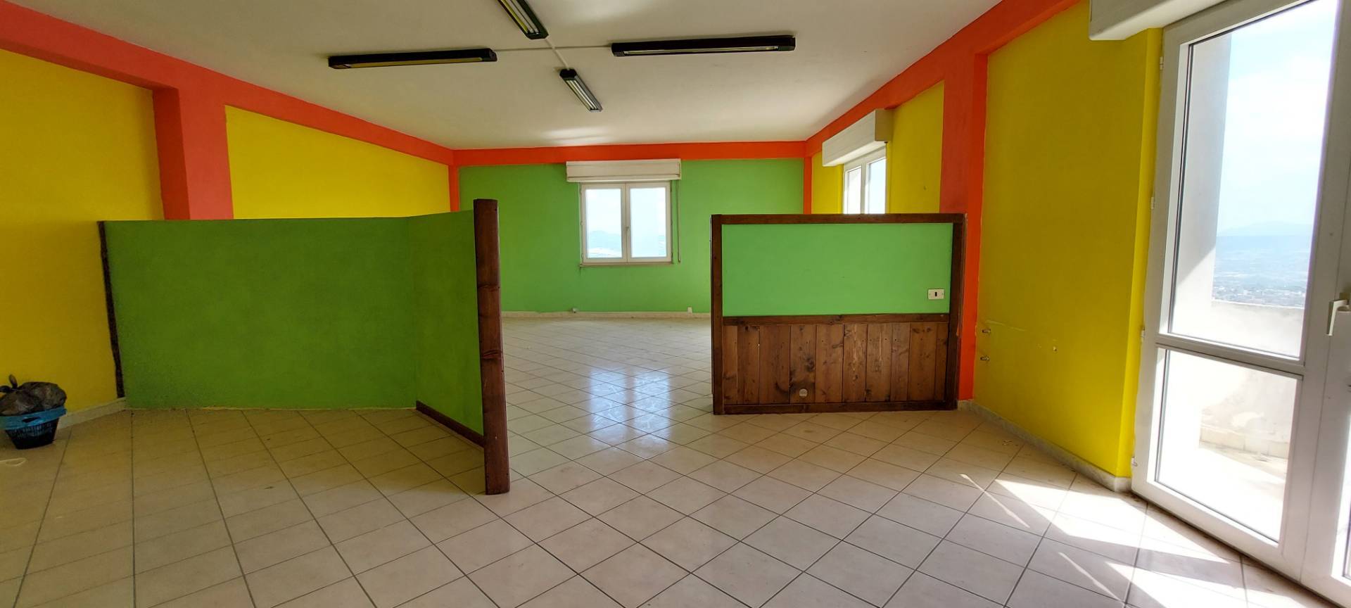 Immagine 12 di Locale commerciale in affitto  in corso europa a Ariano Irpino