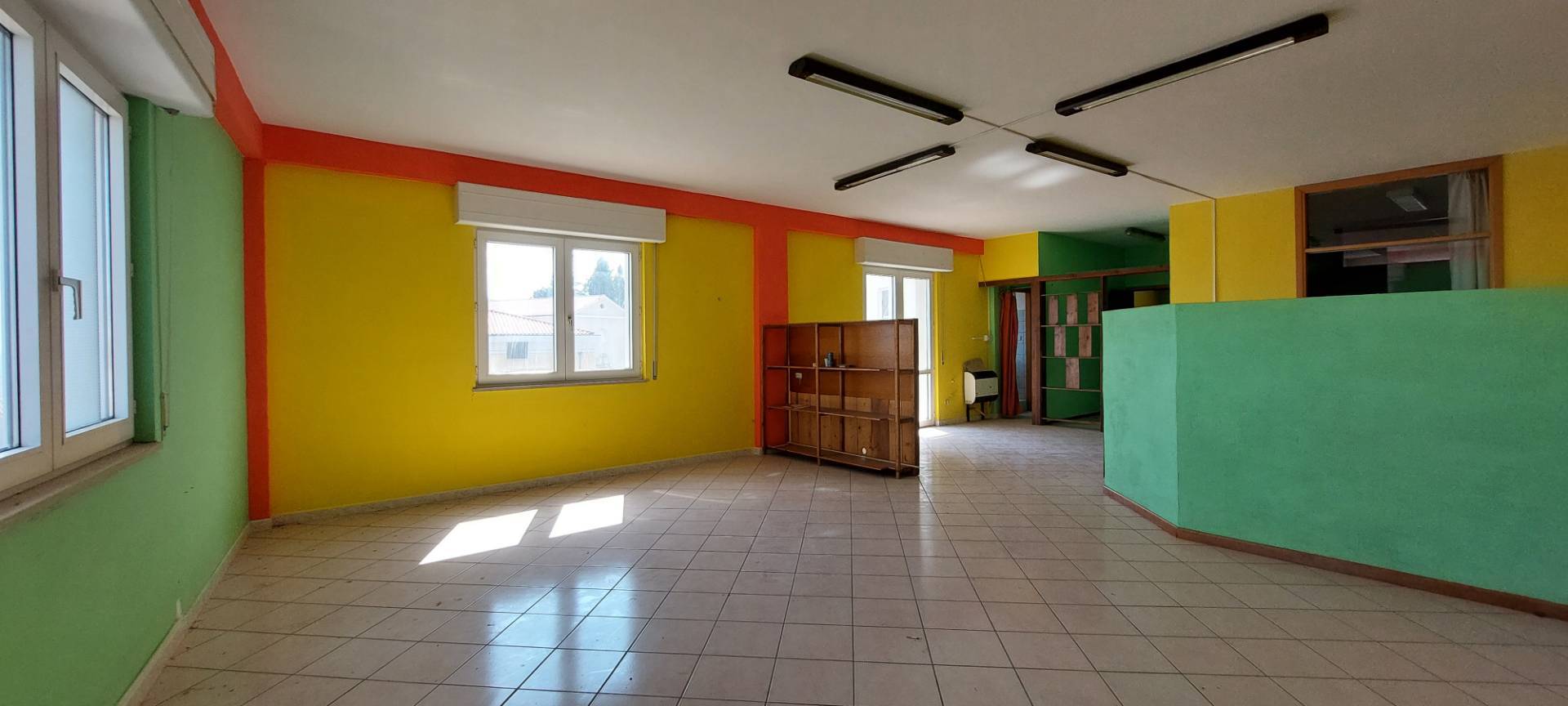 Immagine 14 di Locale commerciale in affitto  in corso europa a Ariano Irpino