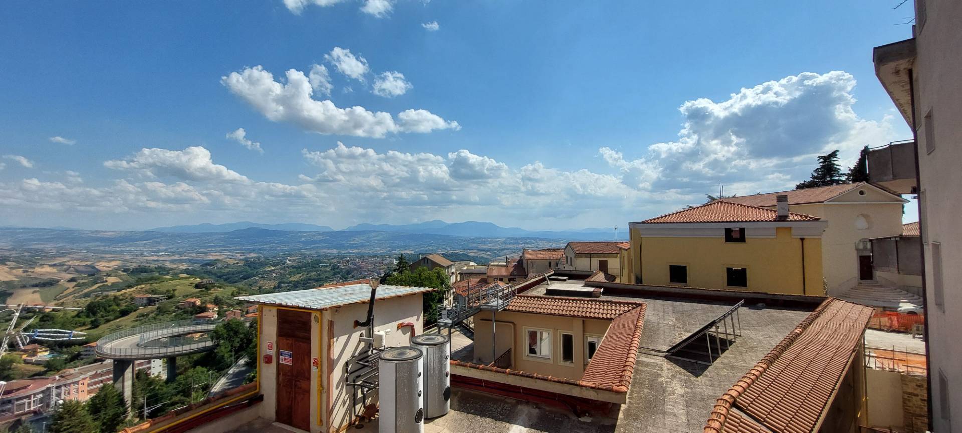 Immagine 17 di Locale commerciale in affitto  in corso europa a Ariano Irpino