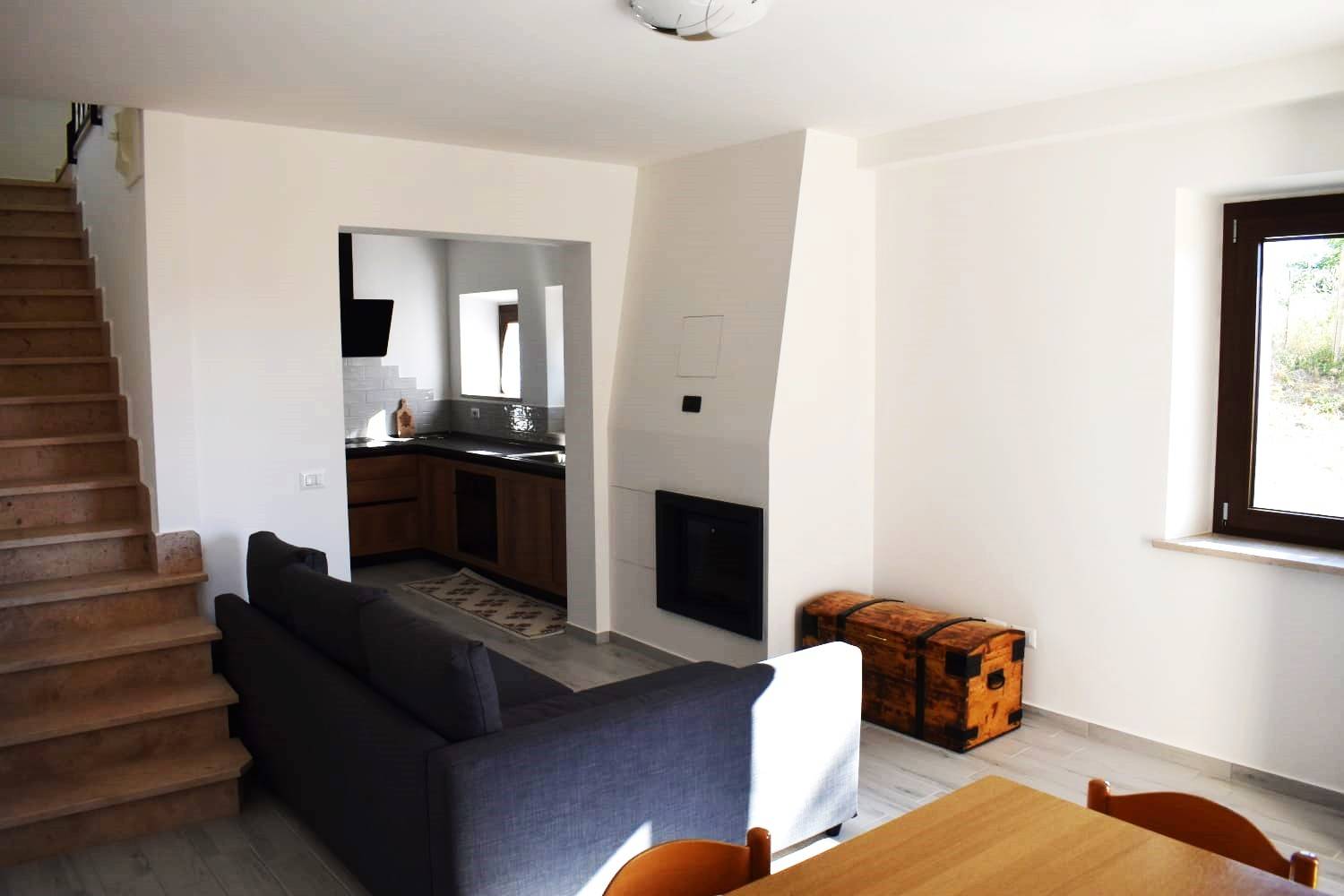 Immagine 1 di Casa indipendente in vendita  in vetice a Montefortino