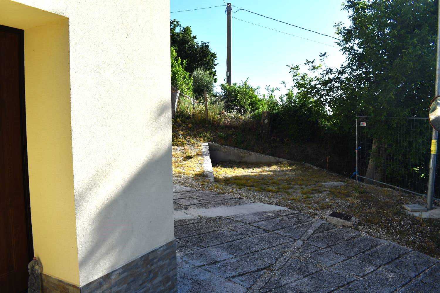 Immagine 18 di Casa indipendente in vendita  in vetice a Montefortino