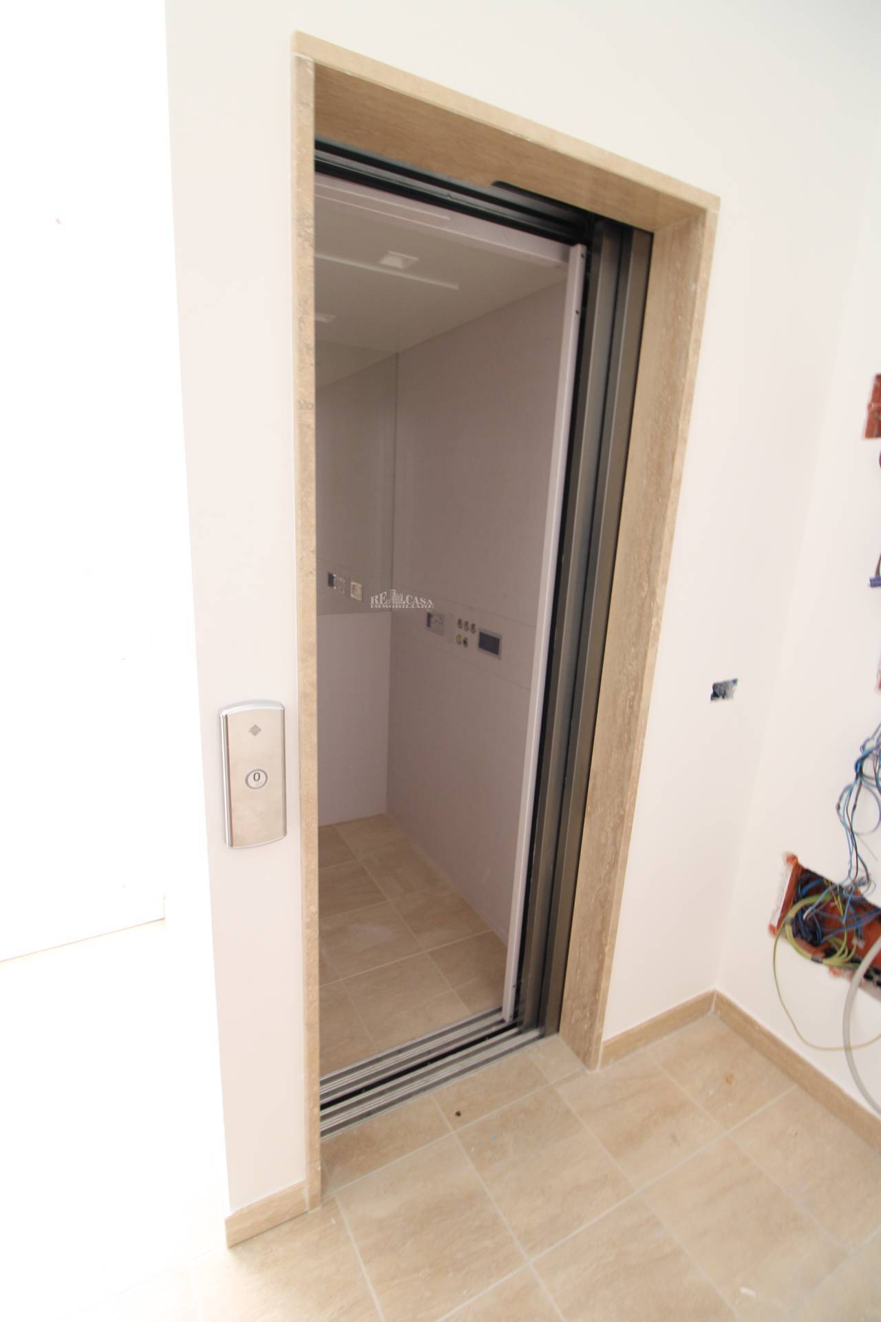 Immagine 18 di Appartamento in vendita  in Via cairoli 95 a Grottammare