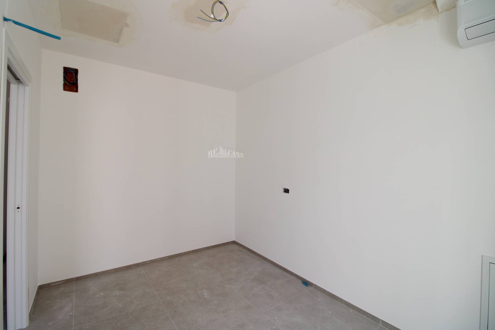 Immagine 21 di Appartamento in vendita  in Via cairoli 95 a Grottammare