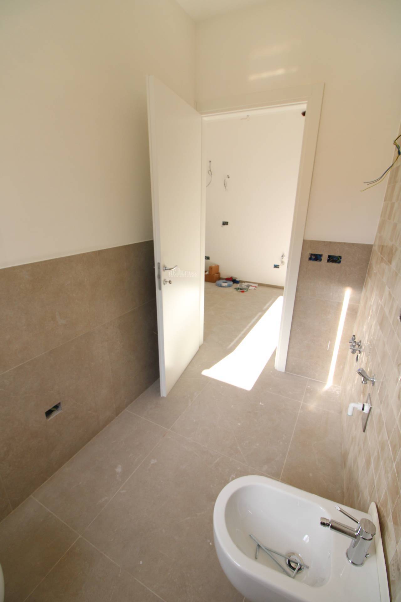 Immagine 27 di Appartamento in vendita  in Via cairoli 95 a Grottammare